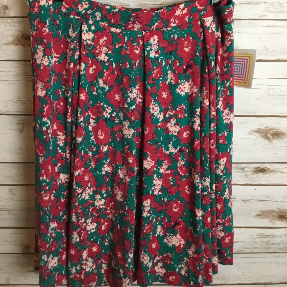 ⭐️NWT LuLaRoe Madison Skirt⭐️